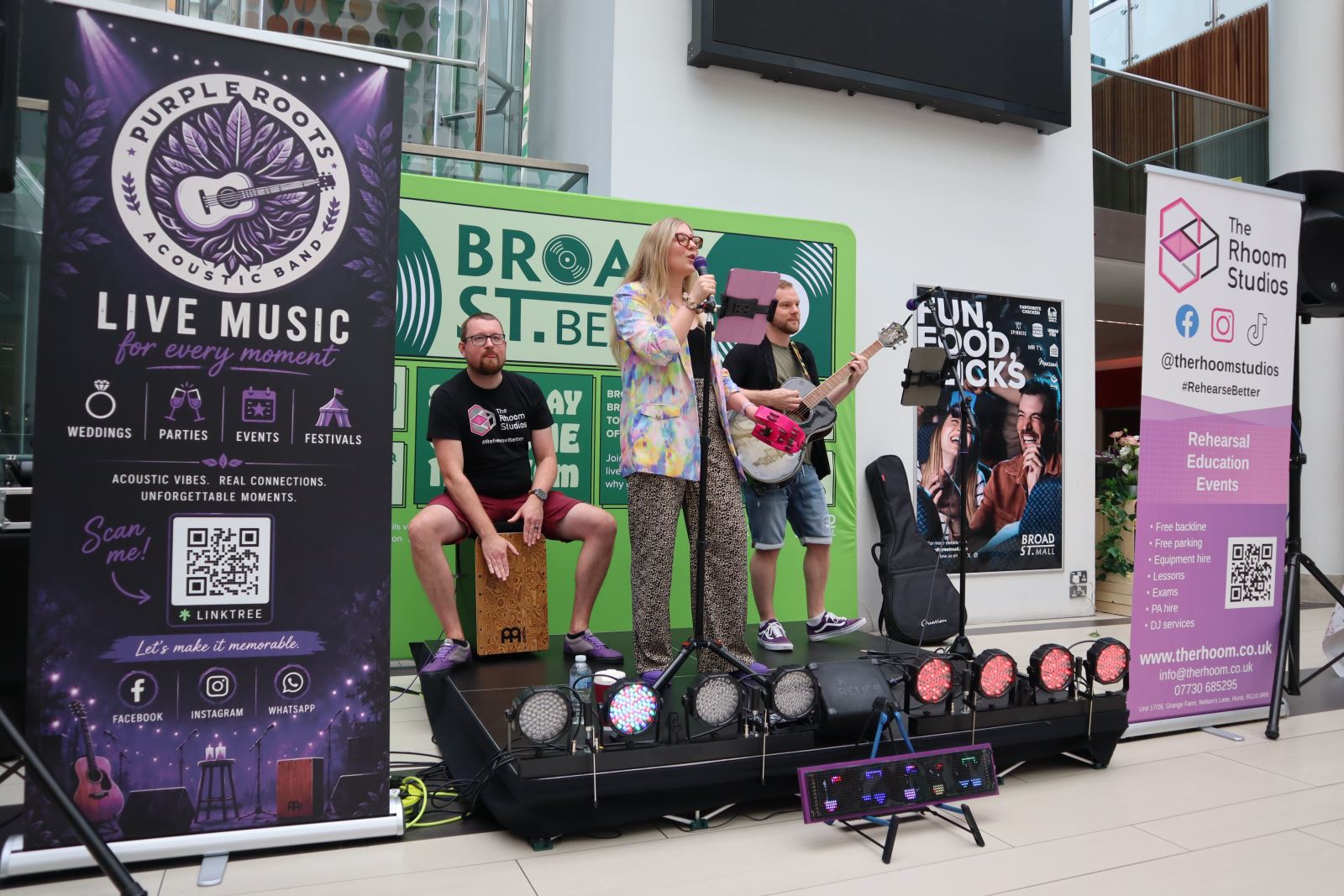 Singers at Broad Street Beats